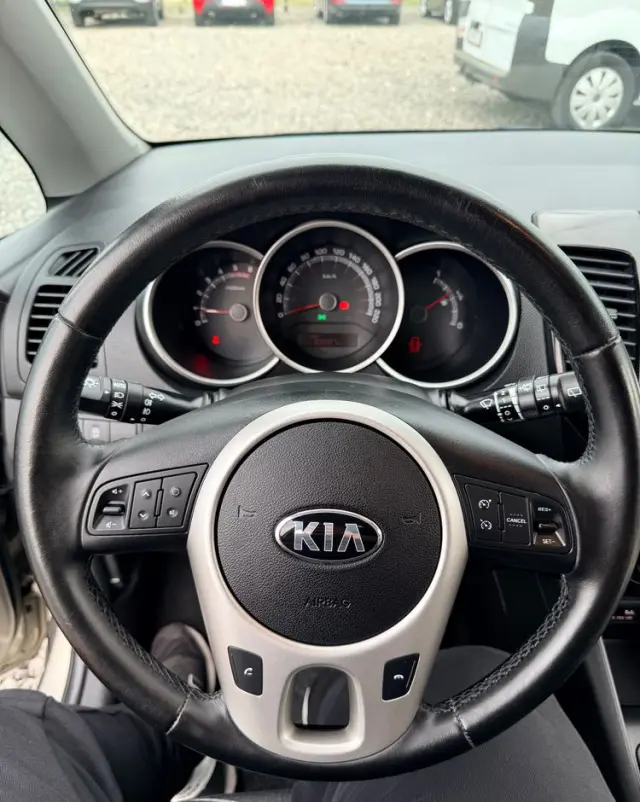 KIA Venga 1.6 CRDi 128 Platinum Edition