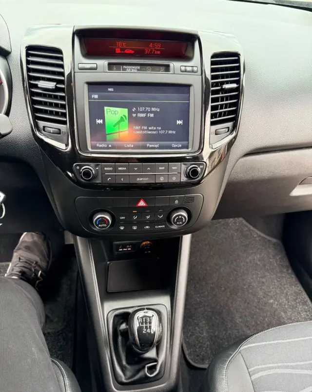 KIA Venga 1.6 CRDi 128 Platinum Edition