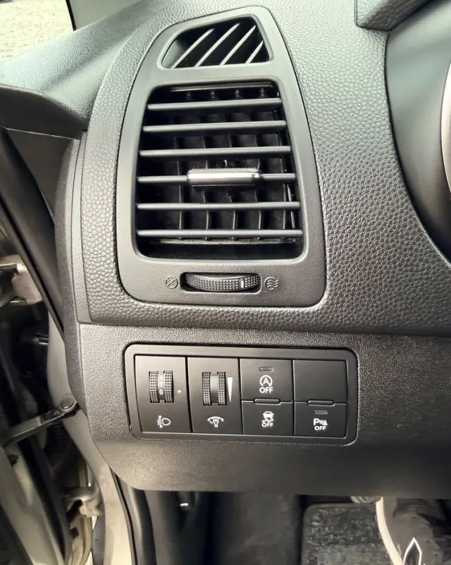 KIA Venga 1.6 CRDi 128 Platinum Edition