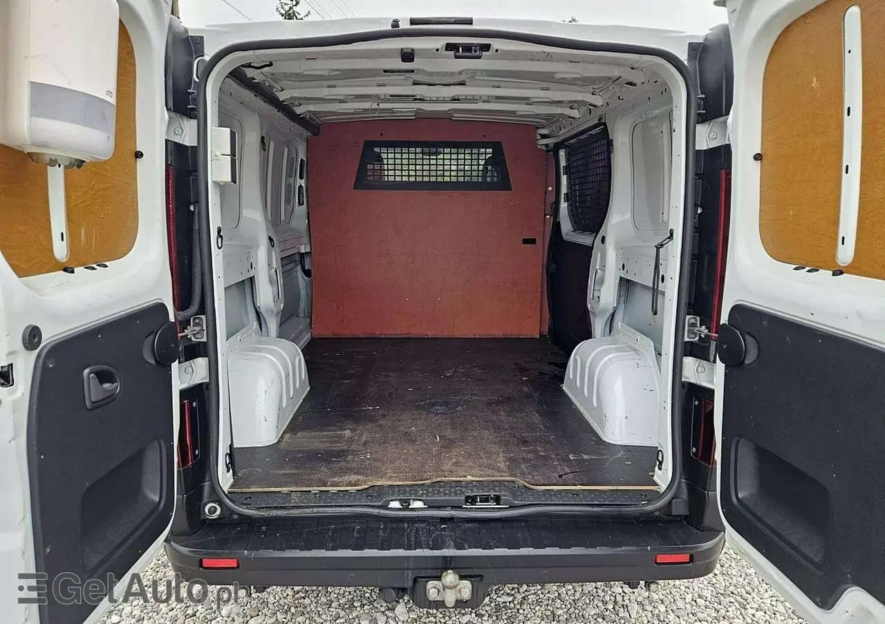 RENAULT Trafic 