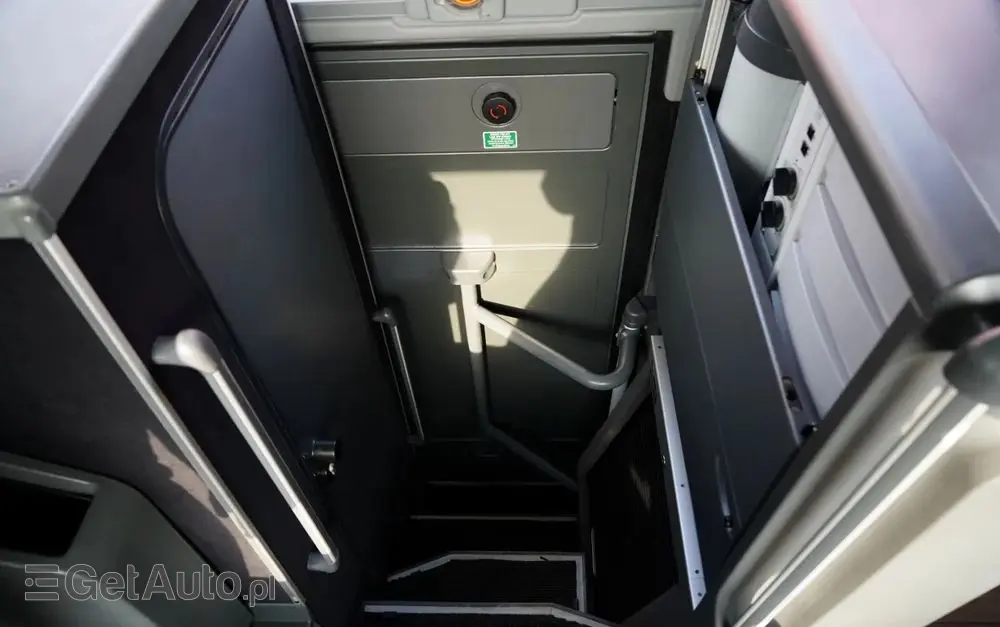 MERCEDES-BENZ TOURISMO RHD-M / EURO 6 / SPROWADZONY / 