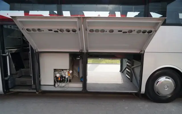 MERCEDES-BENZ TOURISMO RHD-M / EURO 6 / SPROWADZONY / 