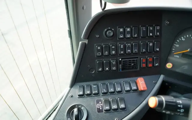 MERCEDES-BENZ TOURISMO RHD-M / EURO 6 / SPROWADZONY / 