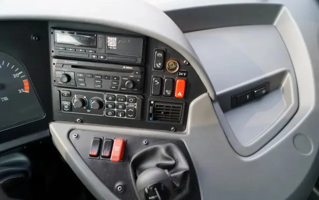 MERCEDES-BENZ TOURISMO RHD-M / EURO 6 / SPROWADZONY / 