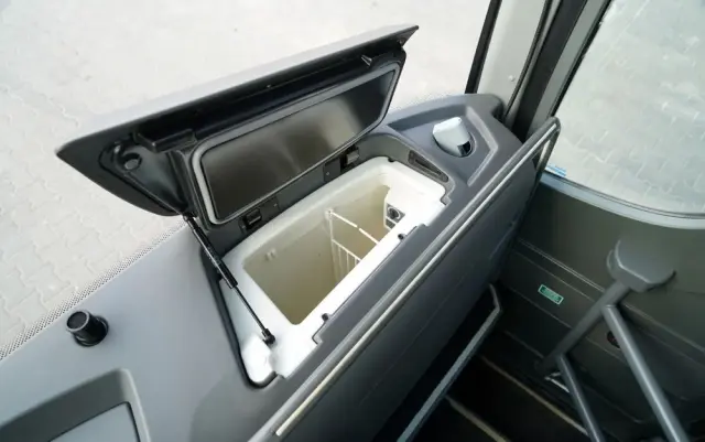 MERCEDES-BENZ TOURISMO RHD-M / EURO 6 / SPROWADZONY / 