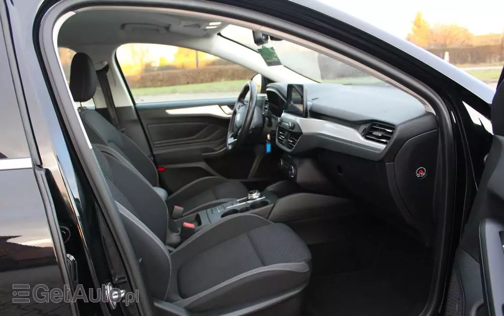 FORD Focus 1.0 EcoBoost Titanium