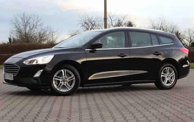 FORD Focus 1.0 EcoBoost Titanium
