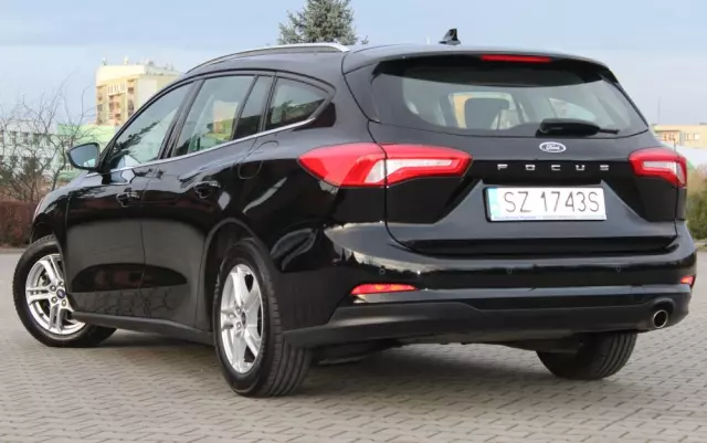 FORD Focus 1.0 EcoBoost Titanium