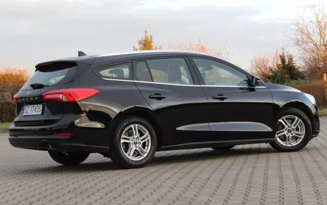 FORD Focus 1.0 EcoBoost Titanium