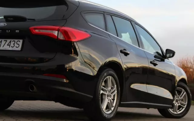 FORD Focus 1.0 EcoBoost Titanium