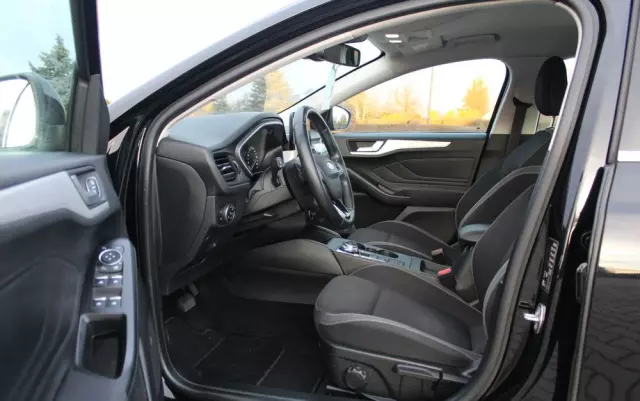 FORD Focus 1.0 EcoBoost Titanium