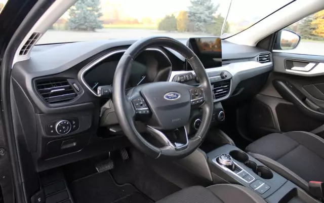 FORD Focus 1.0 EcoBoost Titanium