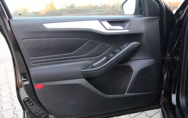 FORD Focus 1.0 EcoBoost Titanium