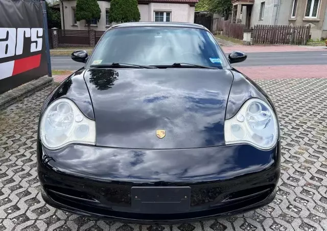 PORSCHE 911 Carrera