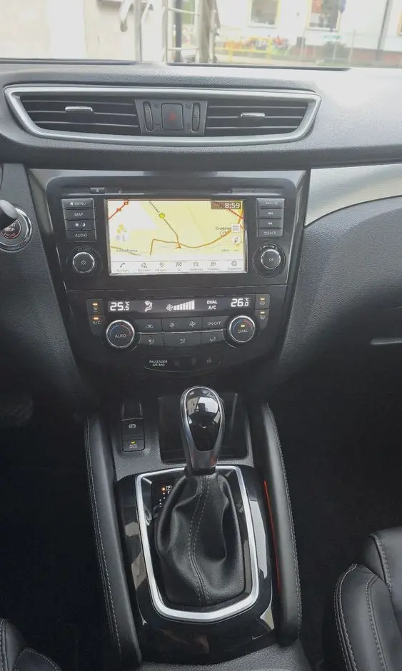 NISSAN Qashqai 1.3 DIG-T DCT TEKNA+