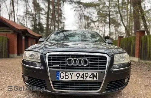 AUDI A8 