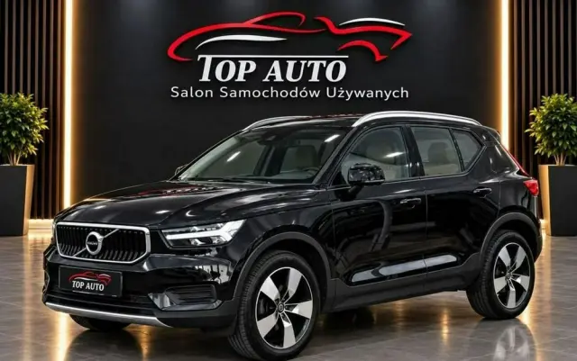 VOLVO XC 40 T3 Momentum Pro