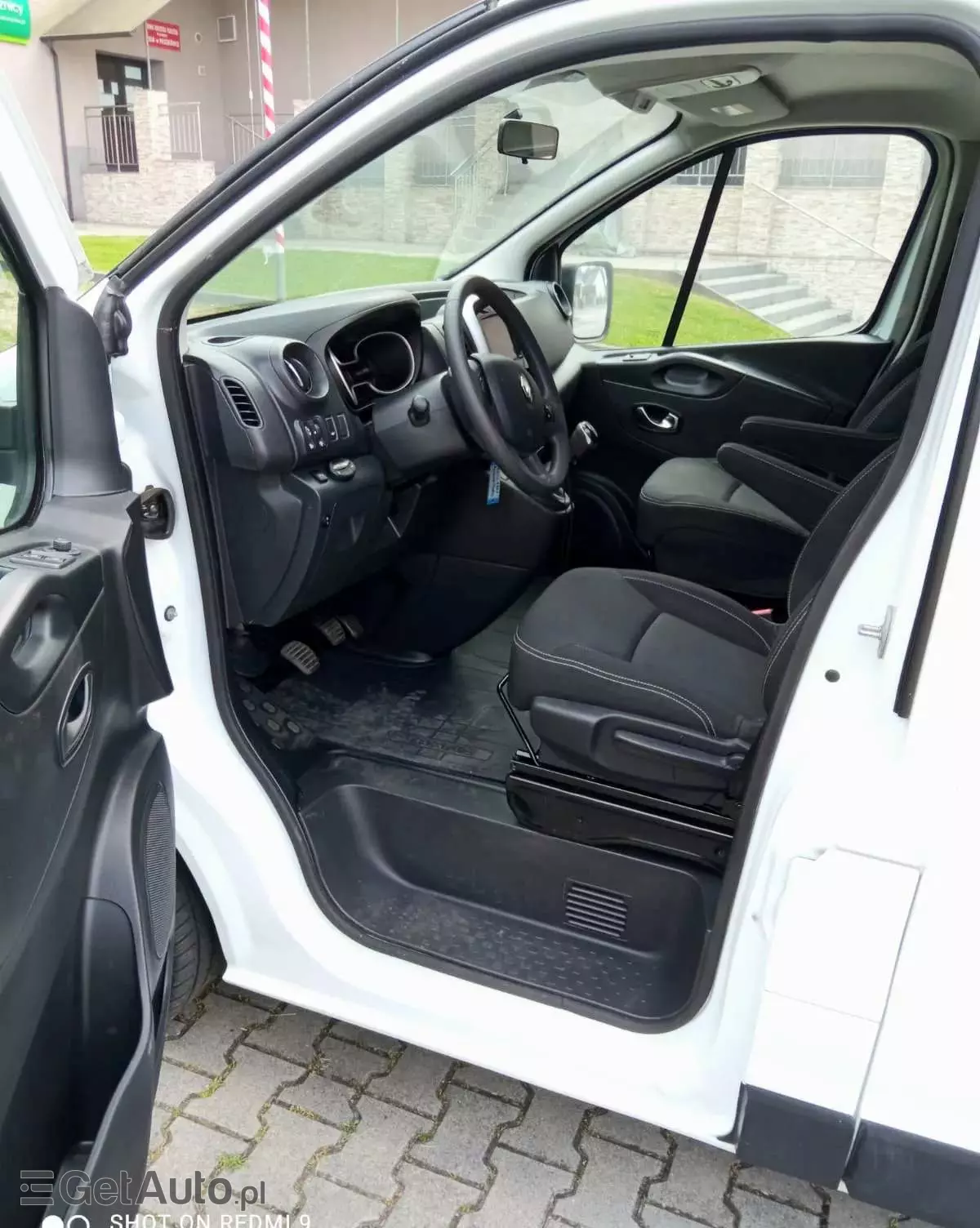 RENAULT Trafic 