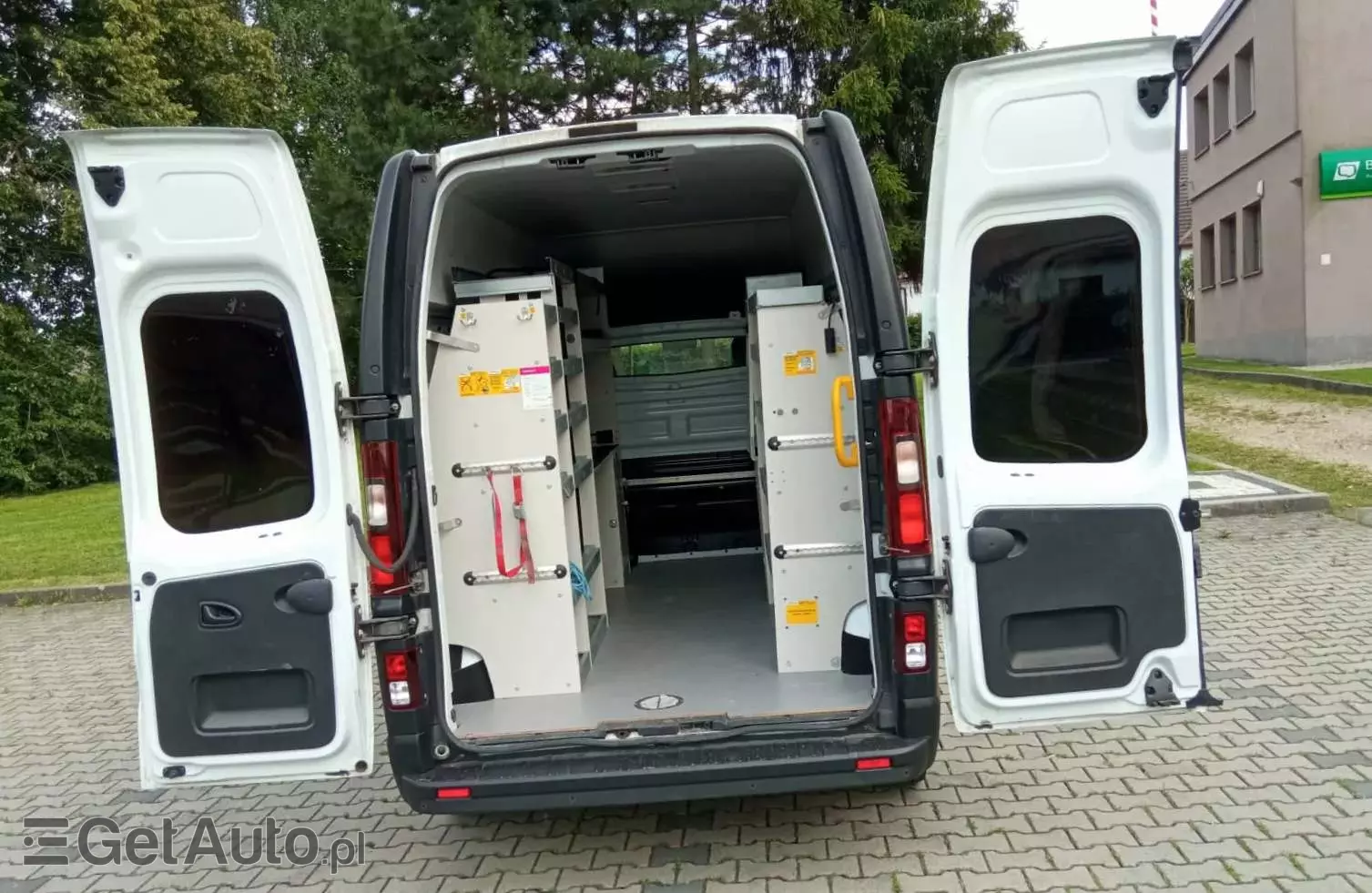RENAULT Trafic 