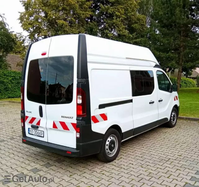 RENAULT Trafic 