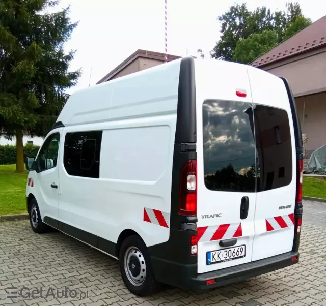 RENAULT Trafic 