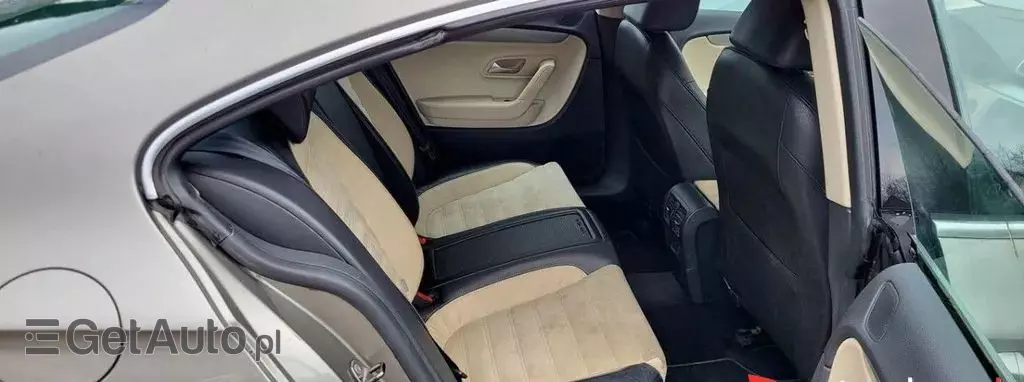 VOLKSWAGEN Passat CC 