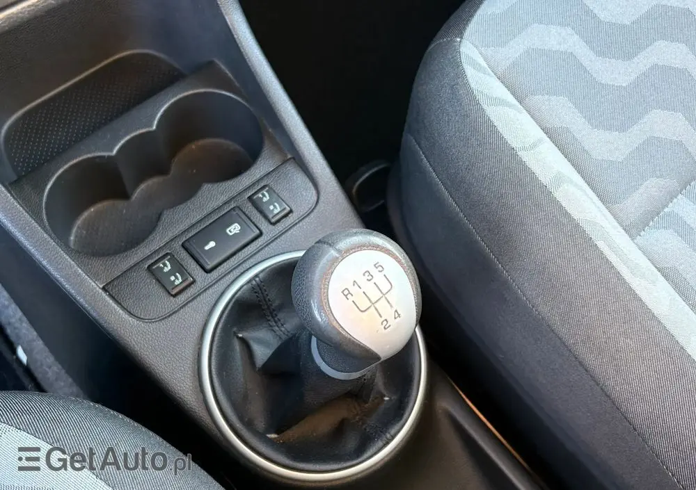 SKODA Roomster 1.6 16V Sport