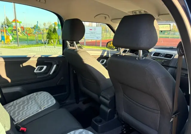 SKODA Roomster 1.6 16V Sport