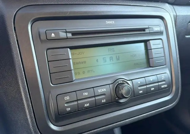 SKODA Roomster 1.6 16V Sport