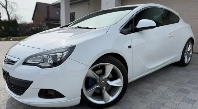 OPEL Astra 1.6 T Sport