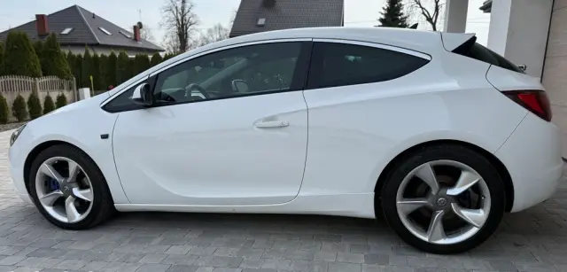 OPEL Astra 1.6 T Sport