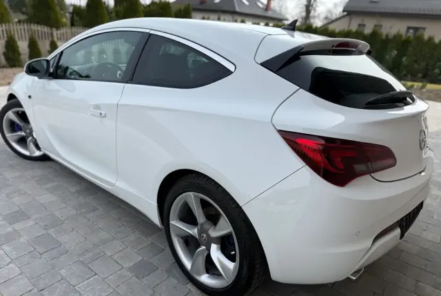 OPEL Astra 1.6 T Sport