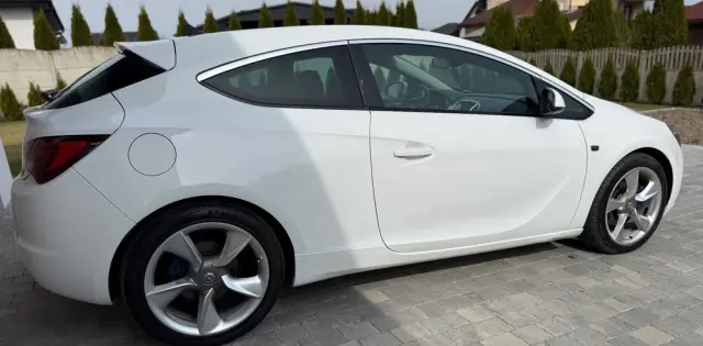 OPEL Astra 1.6 T Sport