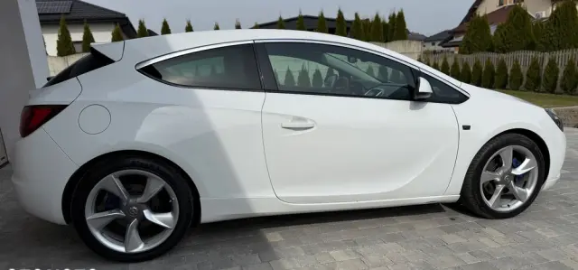 OPEL Astra 1.6 T Sport