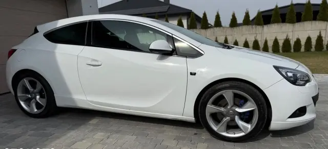 OPEL Astra 1.6 T Sport