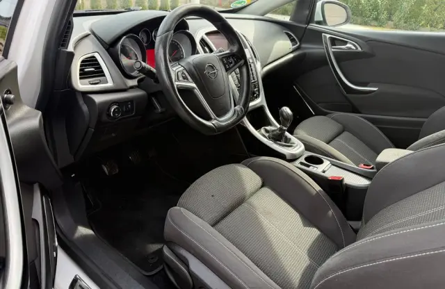 OPEL Astra 1.6 T Sport