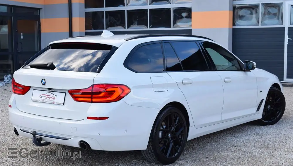 BMW Seria 5 525d Sport Line