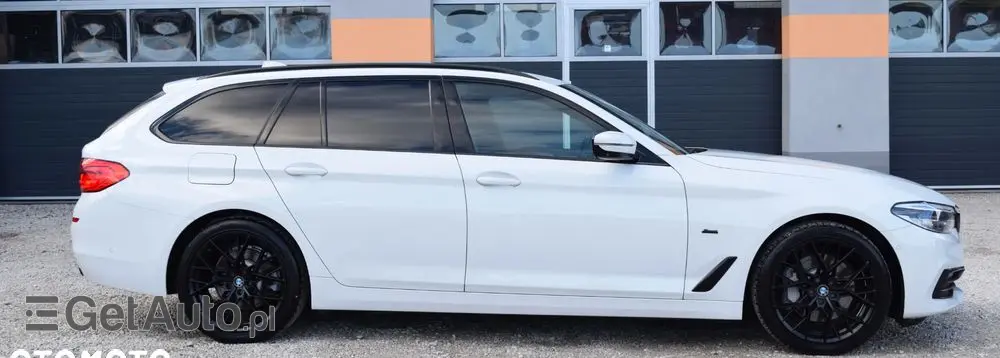 BMW Seria 5 525d Sport Line