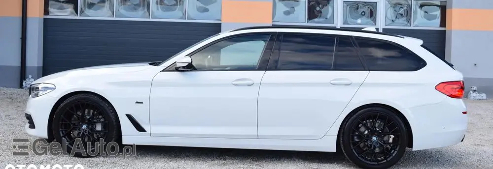 BMW Seria 5 525d Sport Line