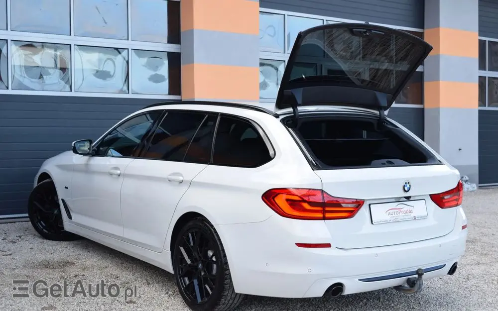 BMW Seria 5 525d Sport Line