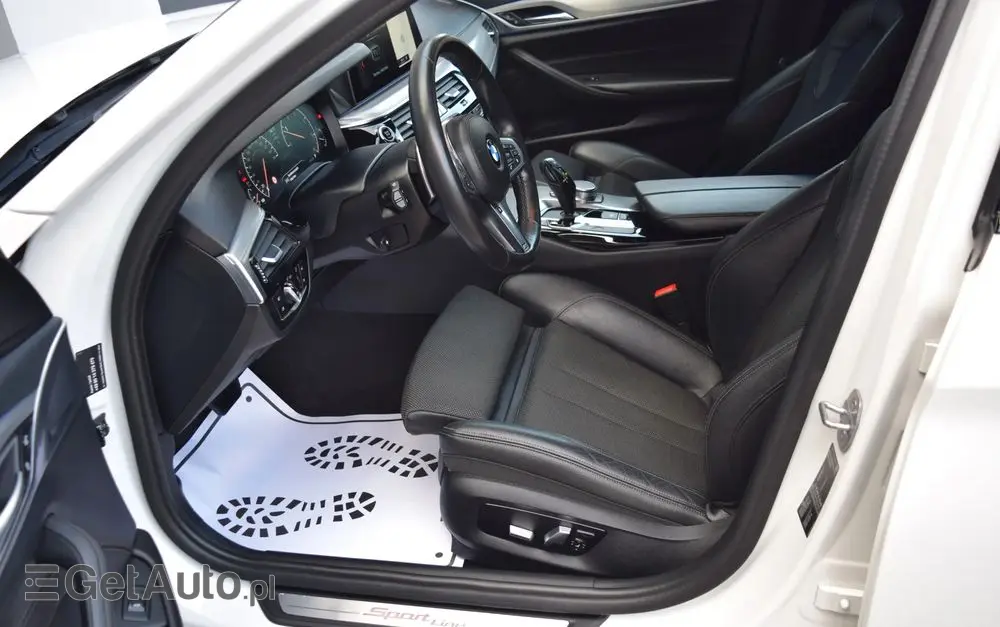 BMW Seria 5 525d Sport Line