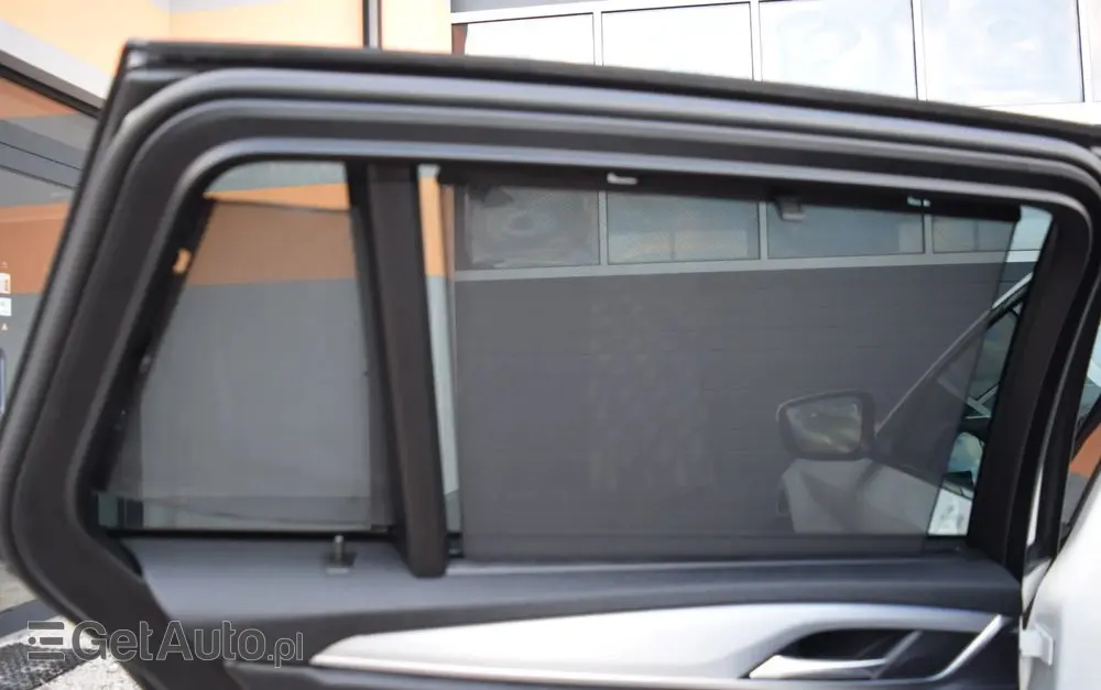 BMW Seria 5 525d Sport Line