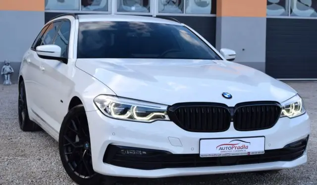 BMW Seria 5 525d Sport Line