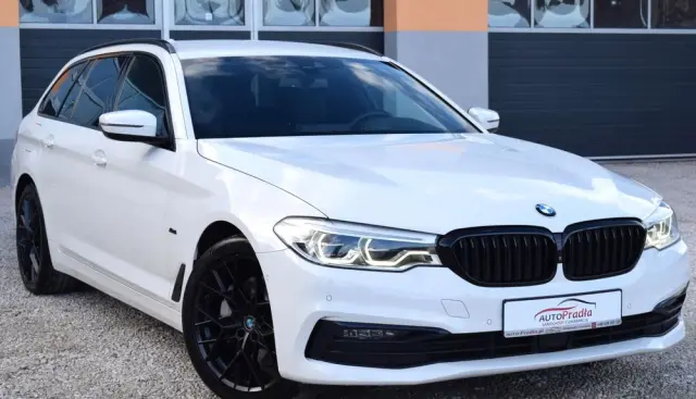 BMW Seria 5 525d Sport Line