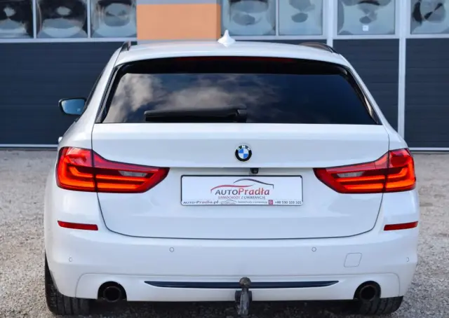 BMW Seria 5 525d Sport Line