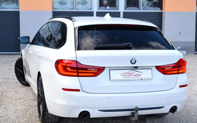 BMW Seria 5 525d Sport Line