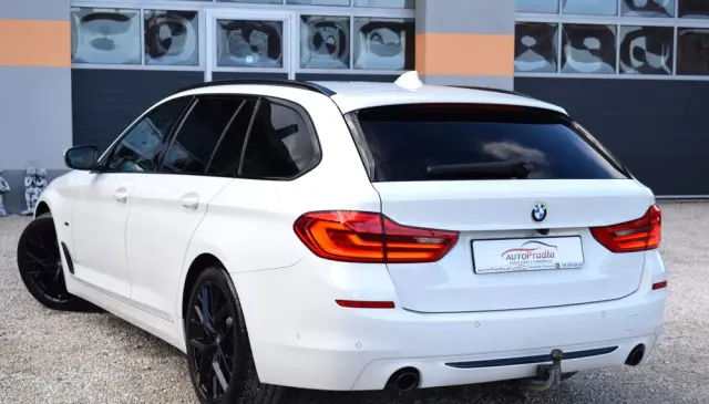 BMW Seria 5 525d Sport Line