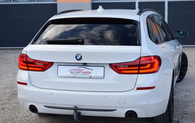 BMW Seria 5 525d Sport Line