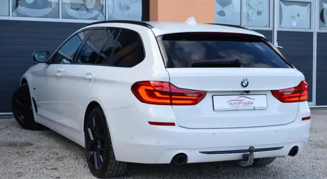 BMW Seria 5 525d Sport Line