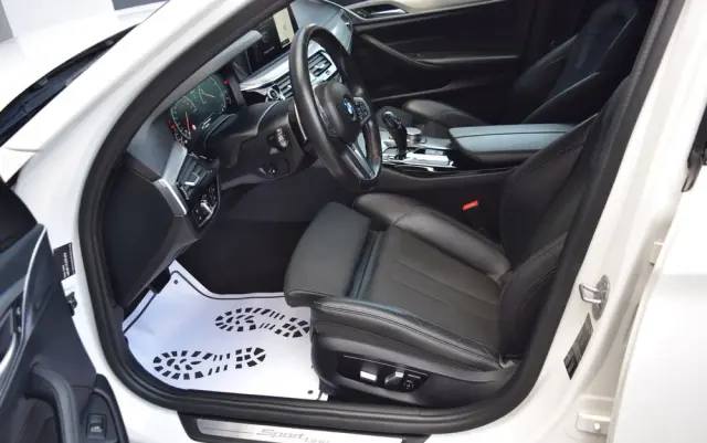 BMW Seria 5 525d Sport Line